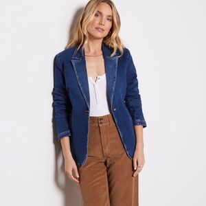 Evereve Denim Blazer | Medium Blue Wash | Stretch | Size Small | Business Casual
